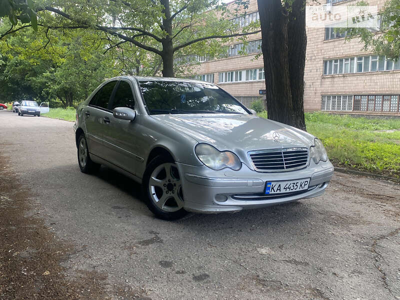 Mercedes-Benz C-Class 2003