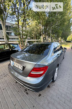 Седан Mercedes-Benz C-Class 2011 в Дніпрі