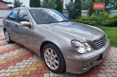 Седан Mercedes-Benz C-Class 2005 в Виннице