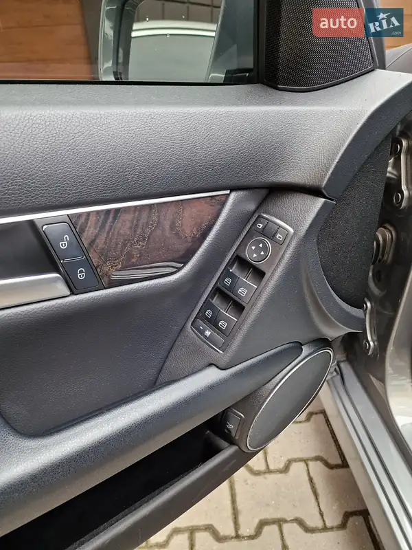 Mercedes-Benz C-Class 2012