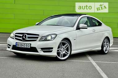 Купе Mercedes-Benz C-Class 2011 в Киеве