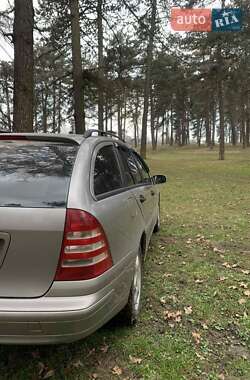 Универсал Mercedes-Benz C-Class 2005 в Ярмолинцах
