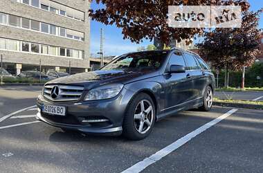 Mercedes-Benz C-Class 2011