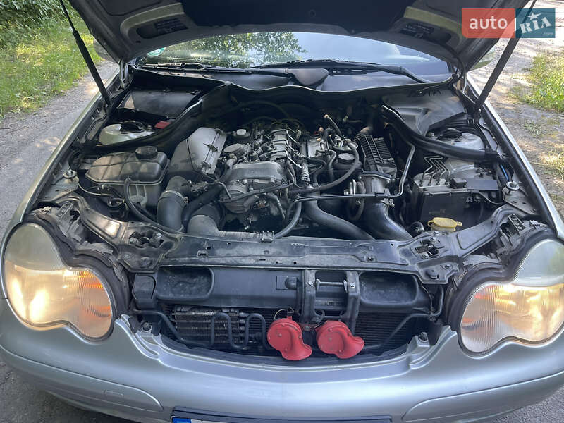 Универсал Mercedes-Benz C-Class 2003 в Житомире фото 11 Универсал Mercedes-Benz C-Class 2003 в Житомире