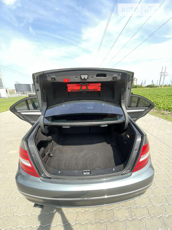Седан Mercedes-Benz C-Class 2011 в Буске фото 18 Седан Mercedes-Benz C-Class 2011 в Буске