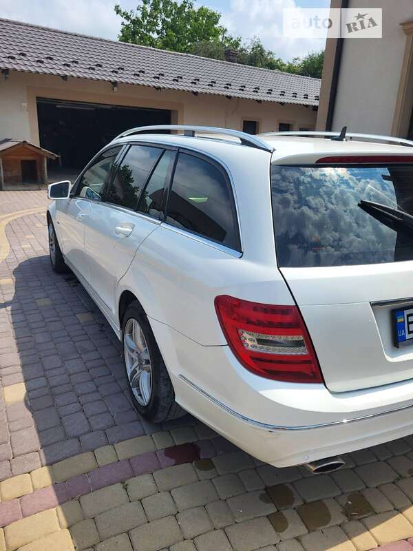 Універсал Mercedes-Benz C-Class 2012 в Тернополі