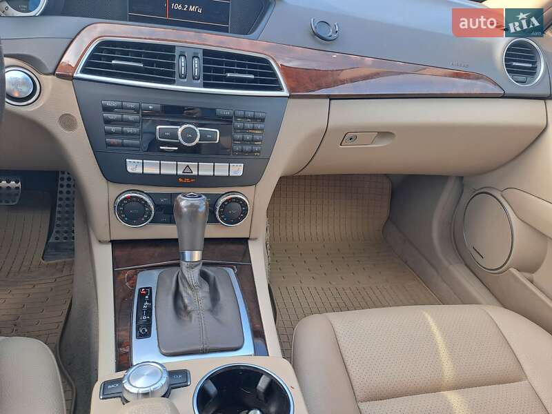 Седан Mercedes-Benz C-Class 2012 в Кам'янець-Подільському фото 8 Седан Mercedes-Benz C-Class 2012 в Кам'янець-Подільському