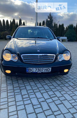 Універсал Mercedes-Benz C-Class 2003 в Самборі