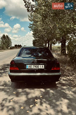 Седан Mercedes-Benz C-Class 1999 в Днепре