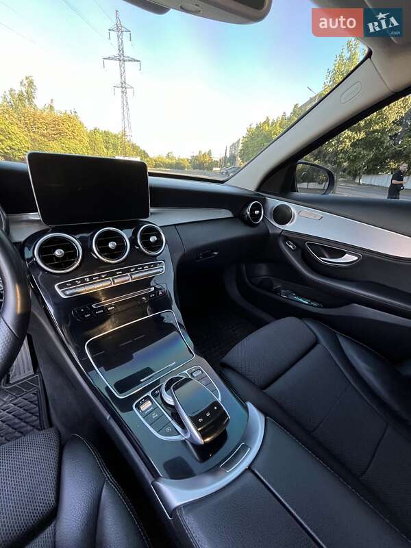 Седан Mercedes-Benz C-Class 2015 в Кривом Роге