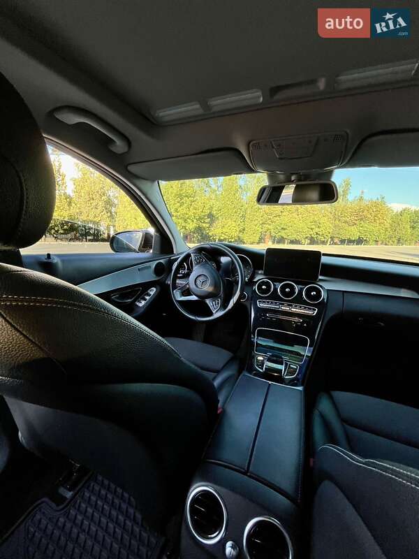 Седан Mercedes-Benz C-Class 2015 в Кривом Роге