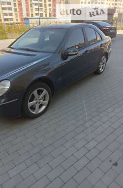 Седан Mercedes-Benz C-Class 2002 в Виннице