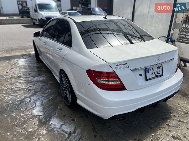 Седан Mercedes-Benz C-Class 2014 в Киеве