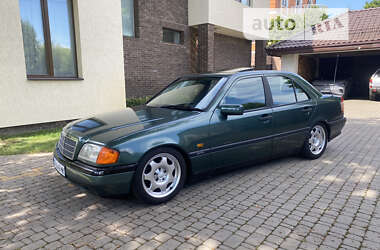 Седан Mercedes-Benz C-Class 1995 в Киеве