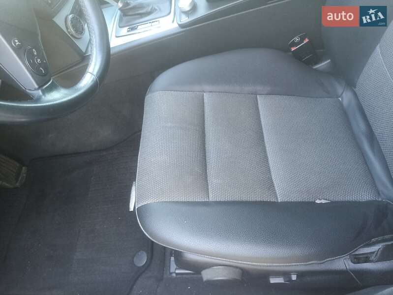 Универсал Mercedes-Benz C-Class 2011 в Вараше
