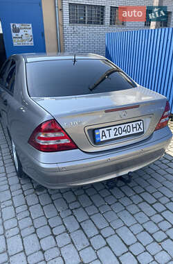 Седан Mercedes-Benz C-Class 2004 в 