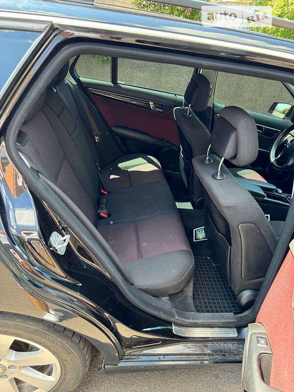 Универсал Mercedes-Benz C-Class 2009 в Одессе