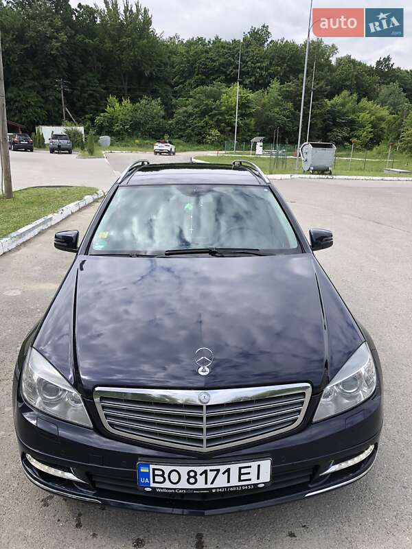Універсал Mercedes-Benz C-Class 2010 в Гусятині