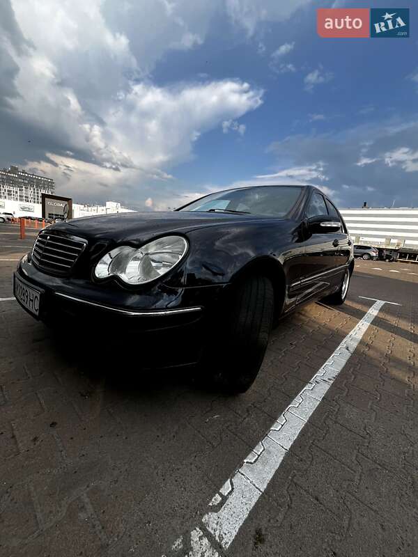 Седан Mercedes-Benz C-Class 2002 в Житомире