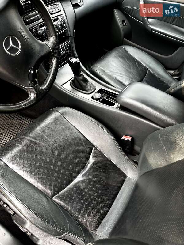 Седан Mercedes-Benz C-Class 2002 в Житомире