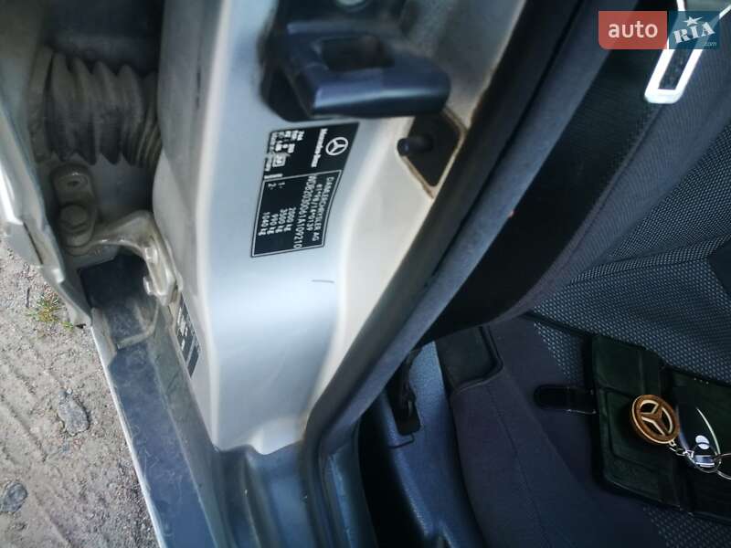 Седан Mercedes-Benz C-Class 2001 в Белой Церкви фото 3 Седан Mercedes-Benz C-Class 2001 в Белой Церкви