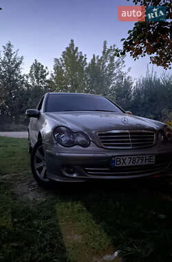 Седан Mercedes-Benz C-Class 2005 в 