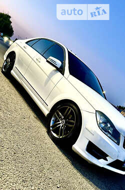 Седан Mercedes-Benz C-Class 2013 в Днепре