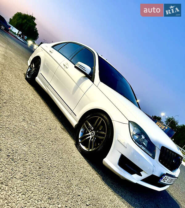 Седан Mercedes-Benz C-Class 2013 в Днепре фото 8 Седан Mercedes-Benz C-Class 2013 в Днепре