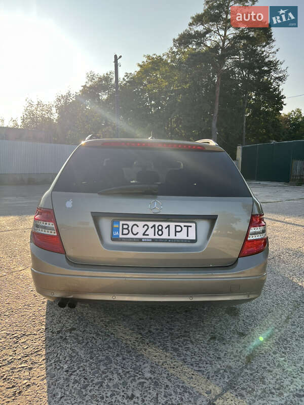 Универсал Mercedes-Benz C-Class 2009 в Новояворовске