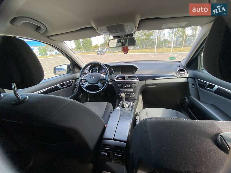 Универсал Mercedes-Benz C-Class 2011 в Житомире