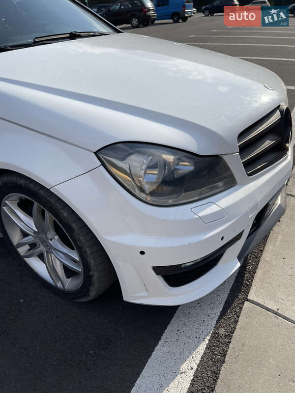 Седан Mercedes-Benz C-Class 2012 в Киеве