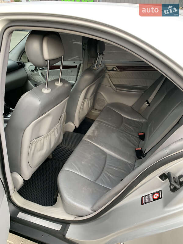 Седан Mercedes-Benz C-Class 2000 в Киеве