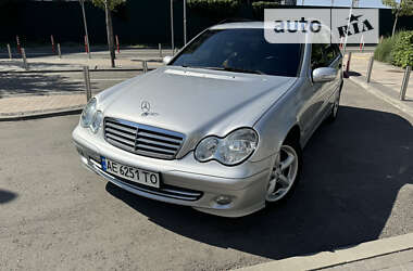 Універсал Mercedes-Benz C-Class 2005 в Києві