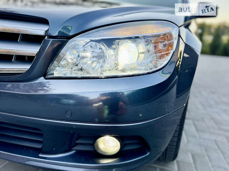 Седан Mercedes-Benz C-Class 2008 в Ровно