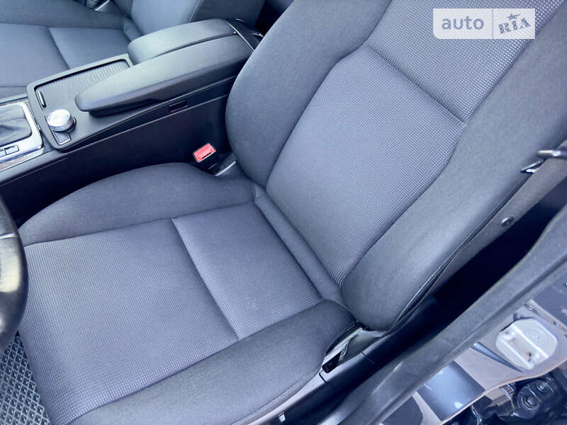 Седан Mercedes-Benz C-Class 2008 в Ровно