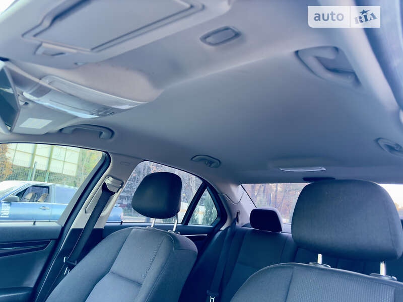 Седан Mercedes-Benz C-Class 2008 в Ровно