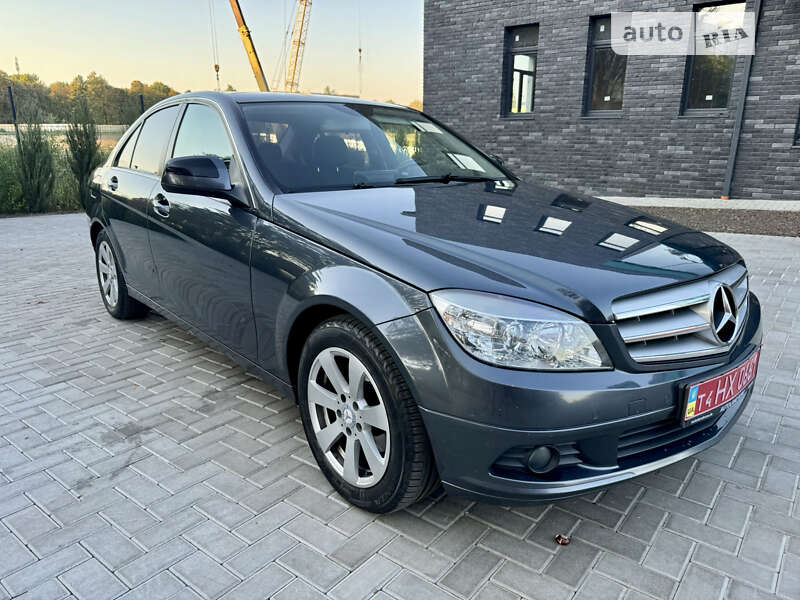 Седан Mercedes-Benz C-Class 2008 в Ровно