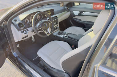 Купе Mercedes-Benz C-Class 2012 в 