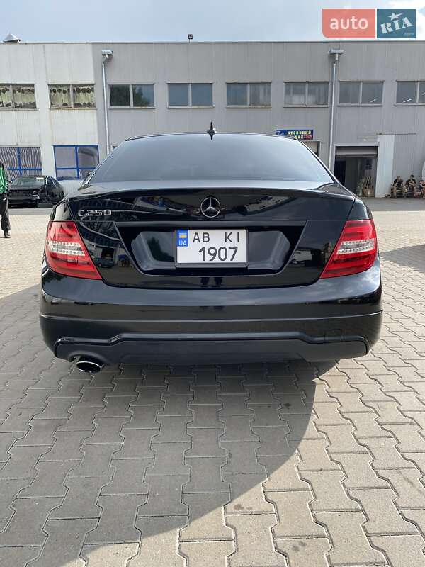 Седан Mercedes-Benz C-Class 2013 в Виннице
