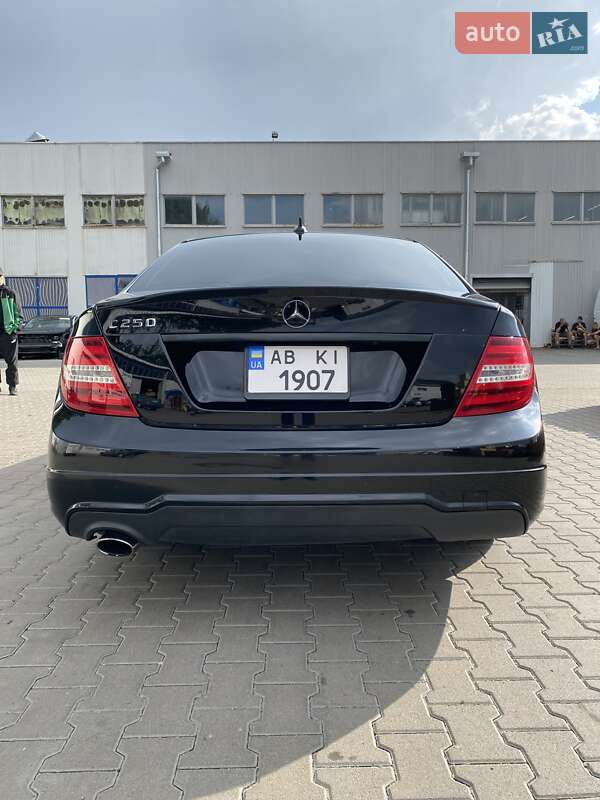 Седан Mercedes-Benz C-Class 2013 в Виннице