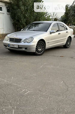 Седан Mercedes-Benz C-Class 2000 в Києві