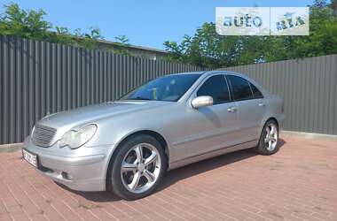 Седан Mercedes-Benz C-Class 2002 в Сарнах