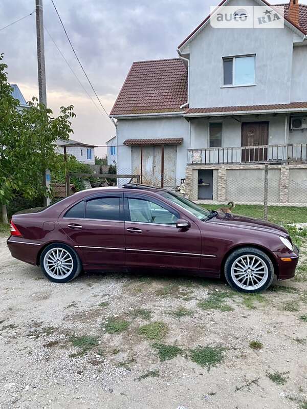 Седан Mercedes-Benz C-Class 2006 в Херсоне