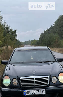 Седан Mercedes-Benz C-Class 1998 в Вараші