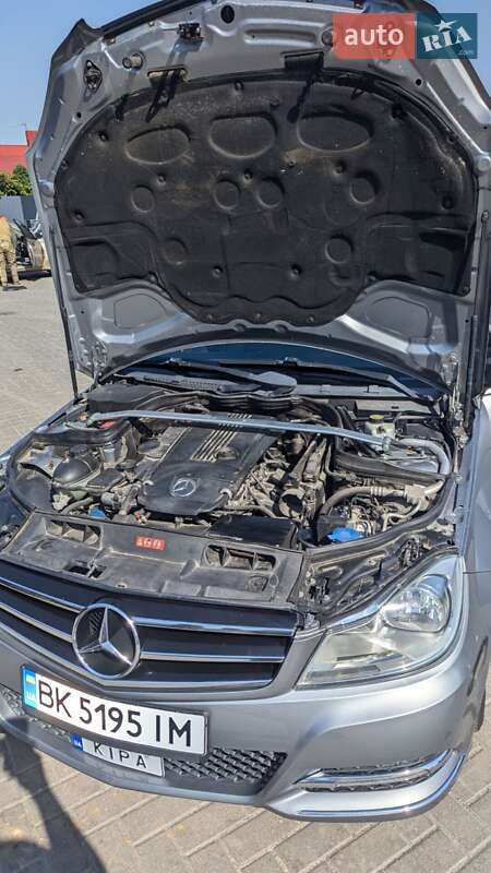 Седан Mercedes-Benz C-Class 2013 в Остроге