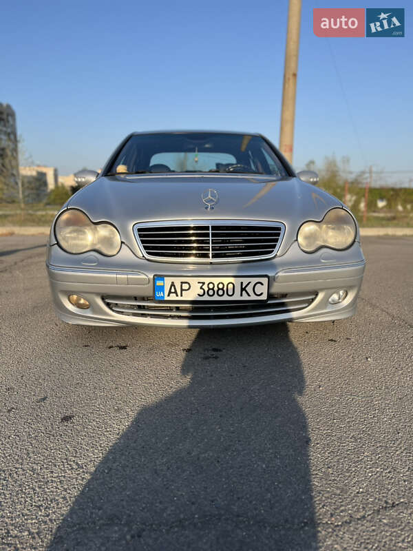 Седан Mercedes-Benz C-Class 2001 в Запорожье