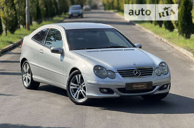 Купе Mercedes-Benz C-Class 2004 в Києві