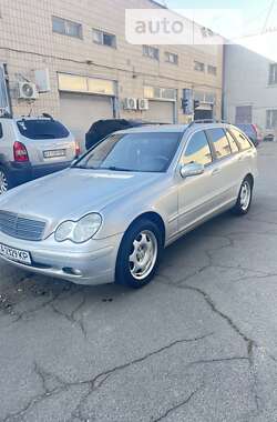 Универсал Mercedes-Benz C-Class 2002 в Киеве