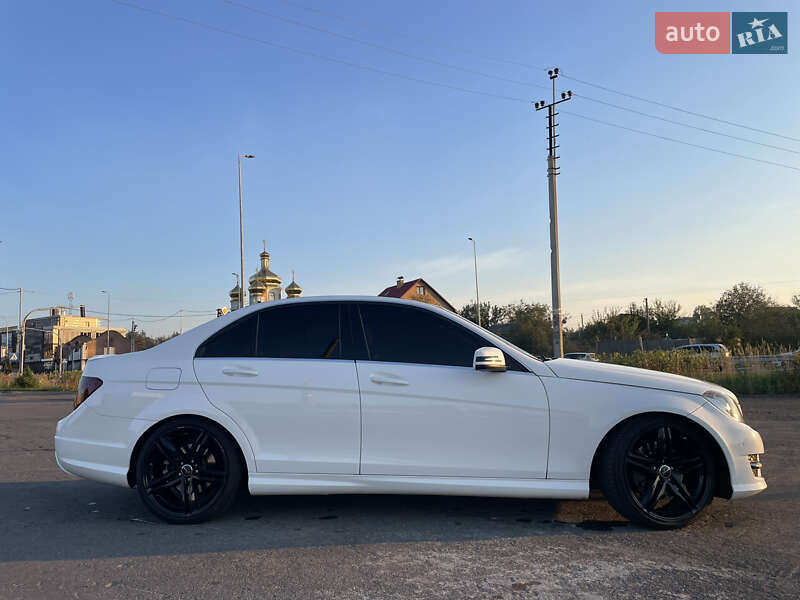 Седан Mercedes-Benz C-Class 2013 в Киеве