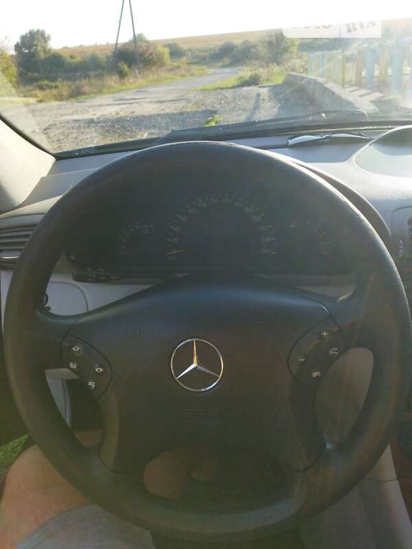 Седан Mercedes-Benz C-Class 2002 в Хмельницком